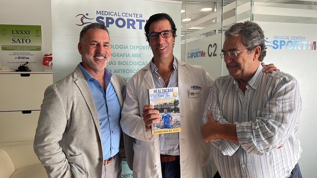 Presentacion Libro Dr Badia en las XII Jornadas Quirúrgicas SportMe Medical Center Sevilla.